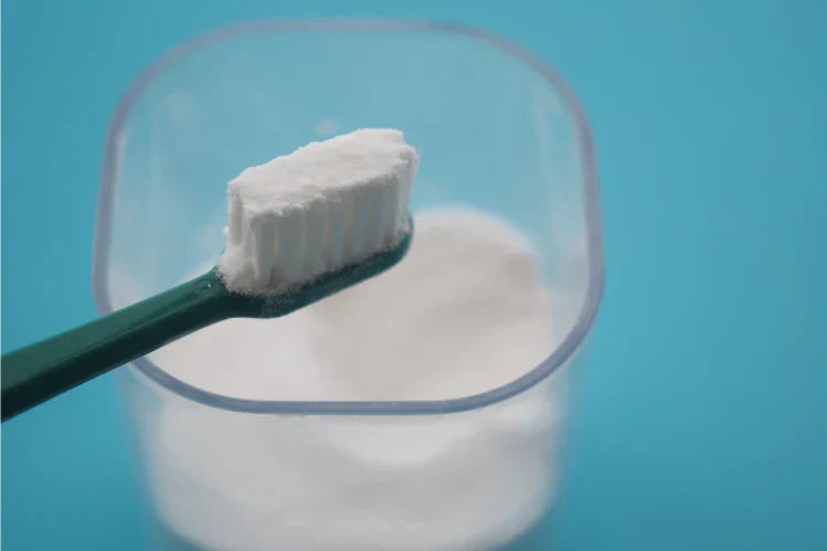 Bicarbonato de sodio para blanquear los dientes