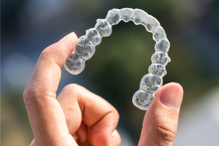 Invisible_Aligners