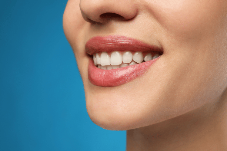 Invisible_Aligners